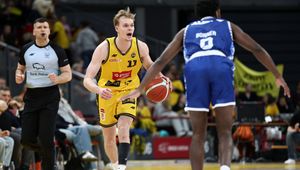 AMW Arka Gdynia ogłosiła transfer. Wyciągnęła zawodnika "zza miedzy"