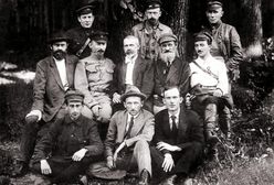 Polacy po stronie Lenina - Rewolucyjny Czerwony Pułk Warszawski