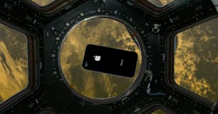 iPhone leci w kosmos - razem z ostatnim wahadłowcem
