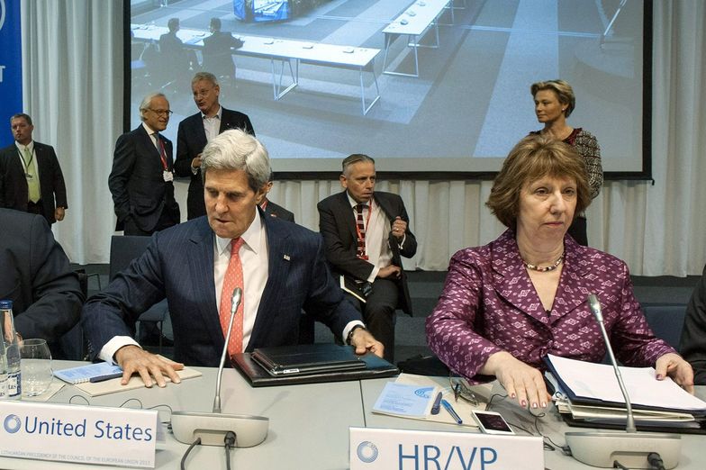 John Kerry opowiada się za wywiezieniem broni chemicznej z Syrii