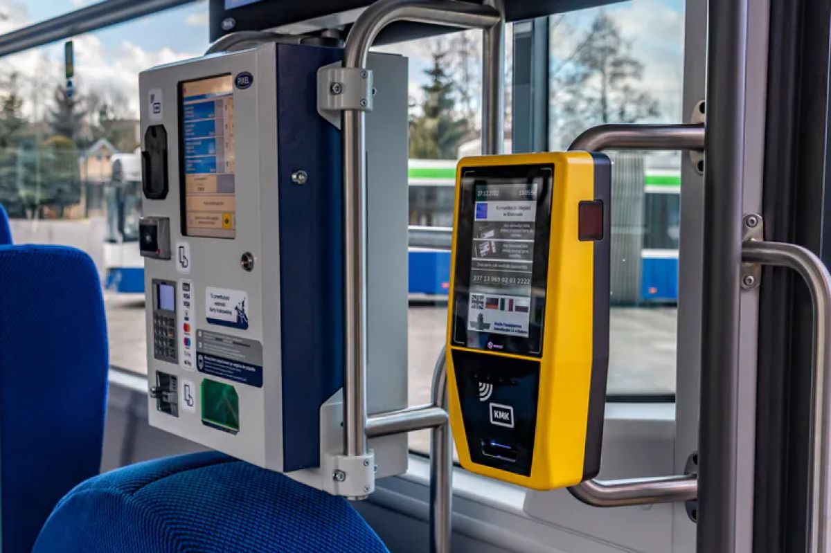 Kraków: Nowość w komunikacji miejskiej. Koniec starych automatów