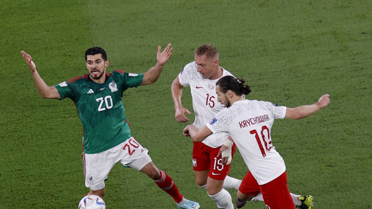 Zdjęcie okładkowe artykułu: PAP/EPA / Rungroj Yongrit / Na zdjęciu: Hirving Lozano, Kamil Glik i Grzegorz Krychowiak