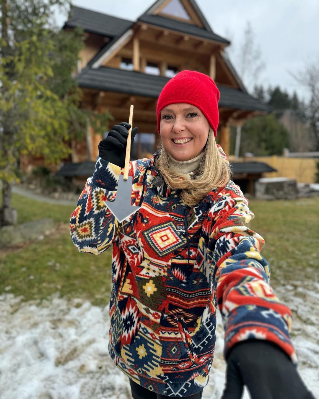 Ewa Wachowicz w "brzydkim polarze" 