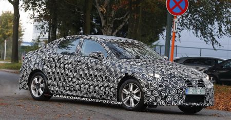2014 Lexus IS na zdjęciach szpiegowskich