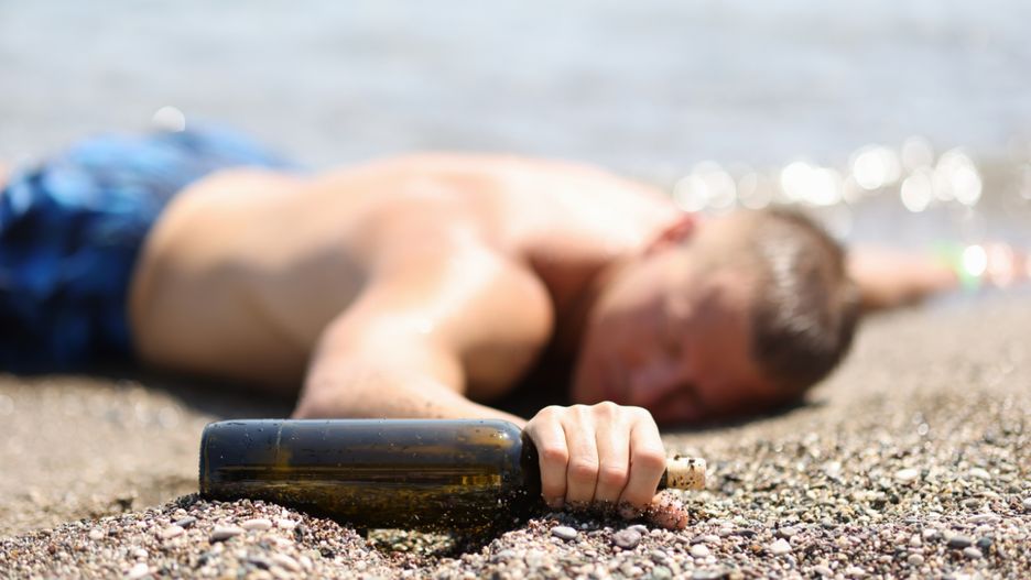 Nadużywający alkoholu turyści są plagą Balearów