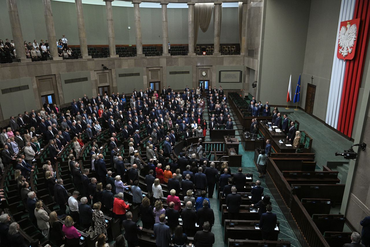  Awantura w Sejmie. Krzyki i skandowanie podczas głosowań