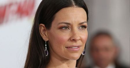Evangeline Lilly zmieniła zdanie i jednak PODDAŁA SIĘ KWARANTANNIE: "Myślałam, że uspokajam histerię"