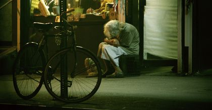 Bezdomna zmarła i zostawiła... 52 tysiące euro. Szukają spadkobiercy