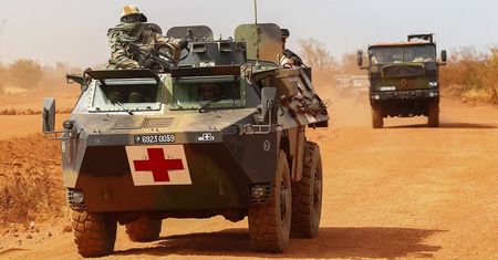Prezydent Francji w Mali. Nadzwyczajne środki bezpieczeństwa