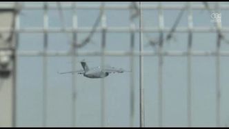 Dwa samoloty z ciałami ofiar katastrofy wystartowały do Holandii