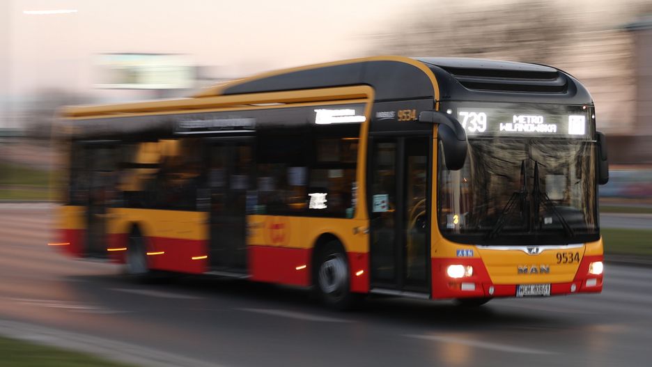 Koronawirus w Warszawie. Klimatyzacja w komunikacji miejskiej pozostaje wyłączona
