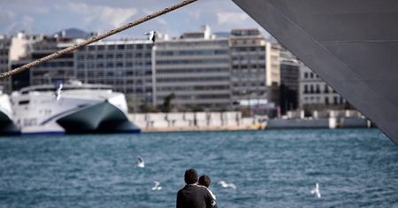 Port w Pireusie przechodzi w ręce Chińczyków