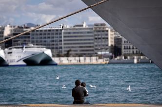 Port w Pireusie przechodzi w ręce Chińczyków