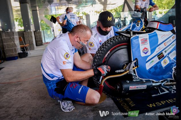Obecnie wychowanek Unii zajmuje się głównie przygotowaniem sprzętu dla młodszych zawodników
