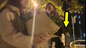 Mieli randkę w Barcelonie. Zwróć uwagę, kto przeszedł obok