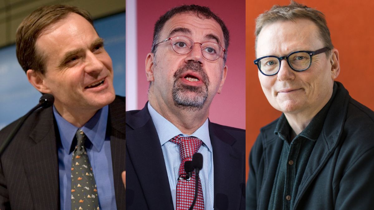 Od lewej: Simon Johnson, Daron Acemoglu, James Robinson