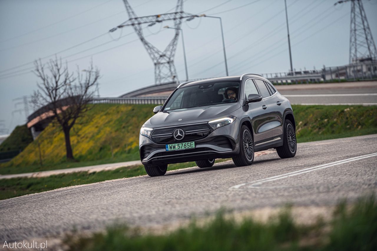 Test: Mercedes-Benz EQA to auto dla trochę odważnych. Jazda nim jest jak pływanie z rękawkami