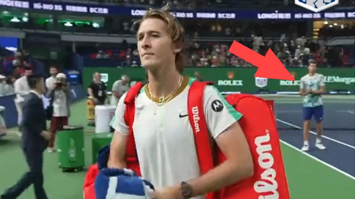 Twitter / twitter.com/SH_RolexMasters / Na zdjęciu: Sebastian Korda (na drugim planie: Hubert Hurkacz)