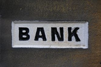KE chce zwiększyć odporność banków na wstrząsy finansowe