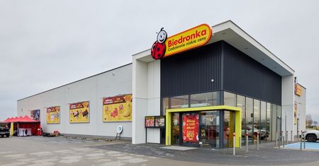 Biedronka zmienia godziny otwarcia. Pierwsza taka niedziela w tym roku