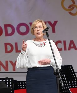 Była kurator komentuje: teraz do szkół wchodzi ideologia