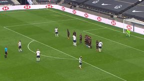 Premier League. Cóż za precyzja. Piękny gol z rzutu wolnego