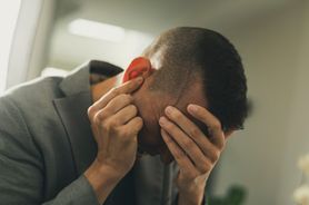 Pisk w uszach – przyczyny, objawy i leczenie