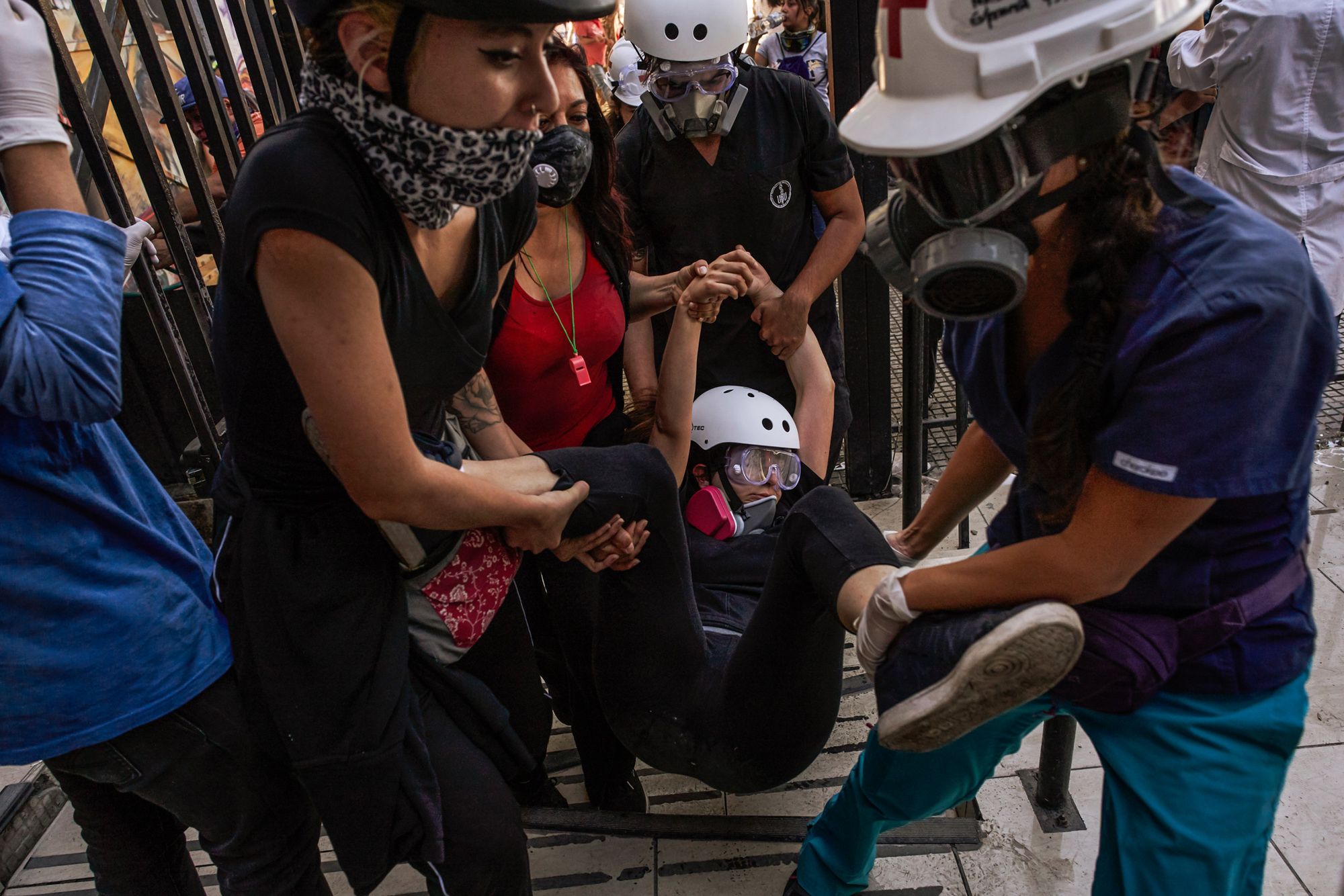 Znamy nazwiska nominowanych do World Press Photo 2020. Jest wśród nich Tomek Kaczor 64