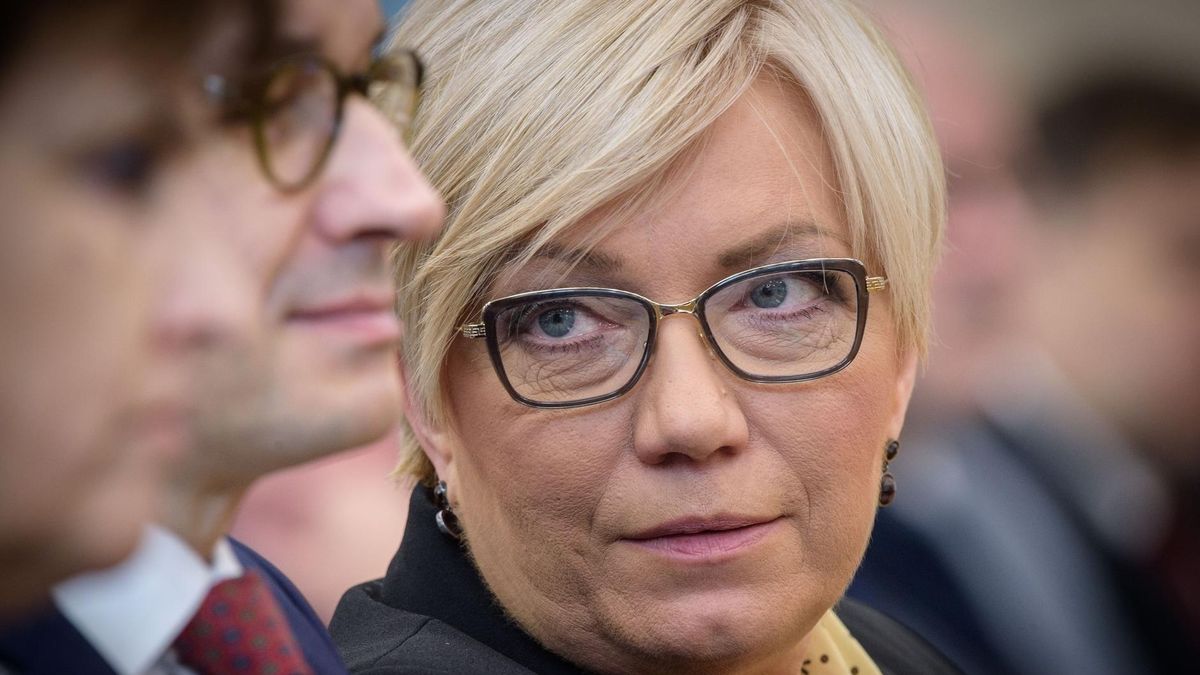 Trybunał Konstytucyjny rozstrzygnie sprawę w pełnym składzie, z Julią Przyłębską na czele.