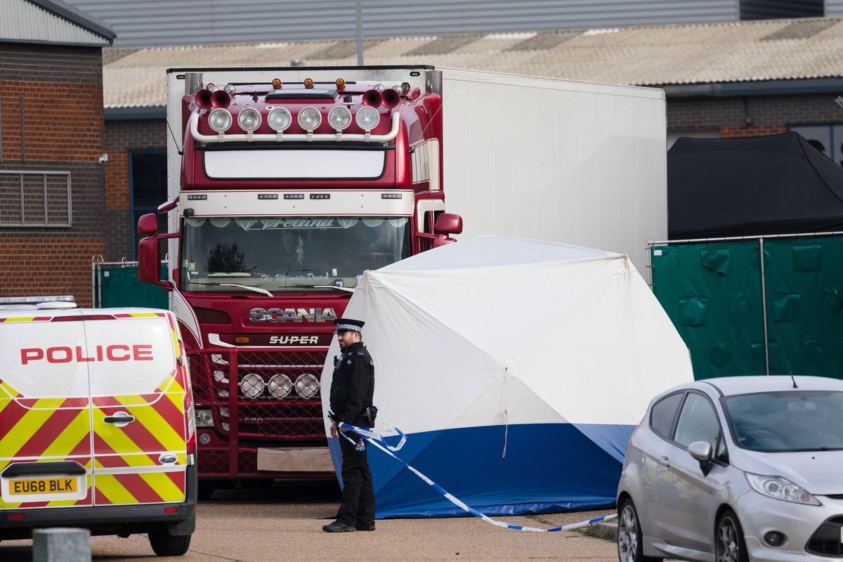 Wielka Brytania. Wśród ofiar znalezionych w ciężarówce w Essex było 10 nastolatków