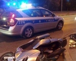 Wypadek na ul. Racawickiej w Warszawie - zgin kierowca skutera