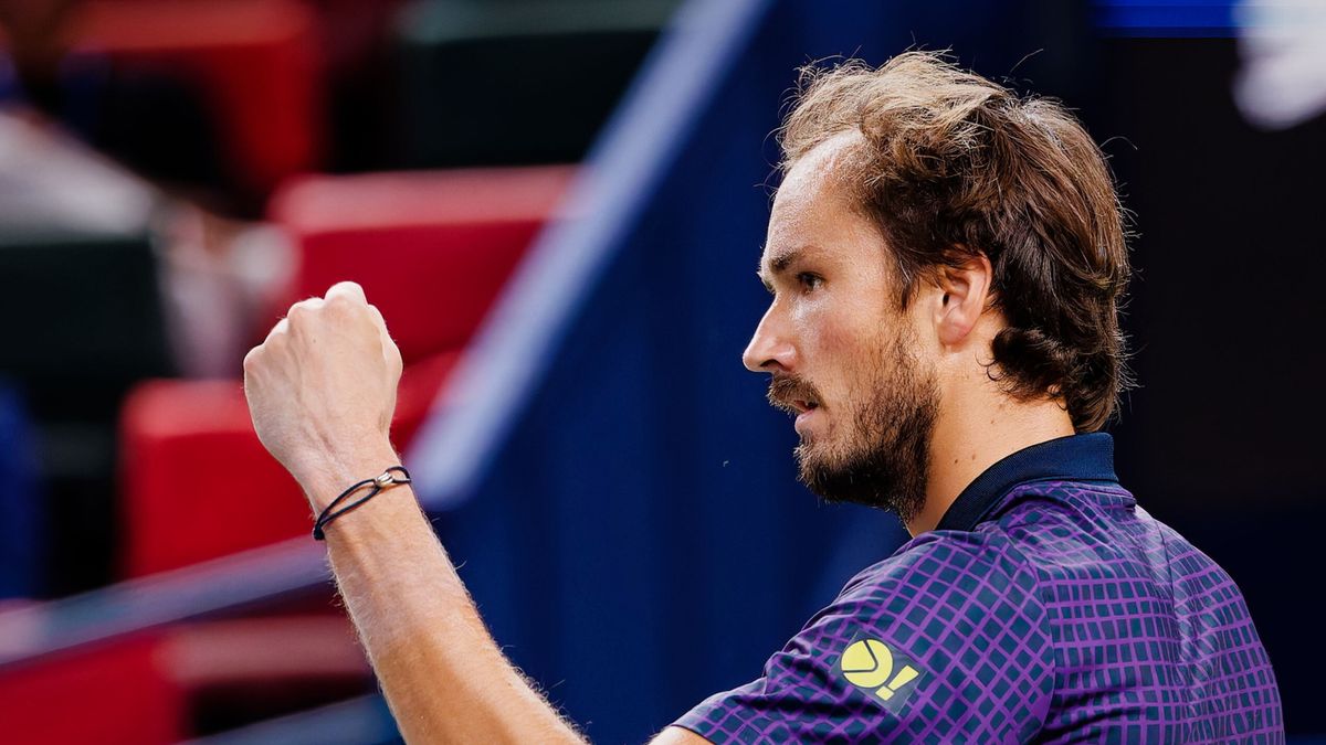 PAP/EPA / Alex Plavevski / Na zdjęciu: Danił Miedwiediew