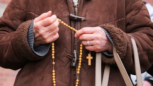 Różaniec zamiast jogi? "To jest forma medytacji. Ma wprowadzić człowieka w jakąś mantrę". 7 października to święto Matki Bożej Różańcowej