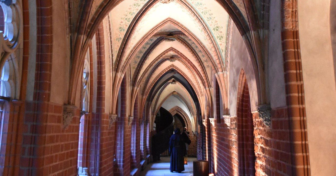 Malbork: Na Zamku Wysokim w Muzeum Zamkowym ruszyły prace konserwatorskie. Potem będzie można oglądać polichromie z przełomu XIX i XX w.