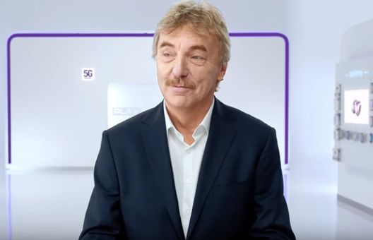 Reklama Play ze Zbigniewem Bońkiem wrześniowym hitem YouTube'a