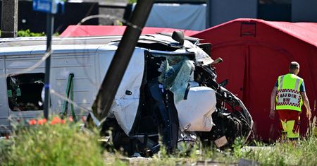 Wypadek autobusu szkolnego i pociągu w Belgii. Są ofiary