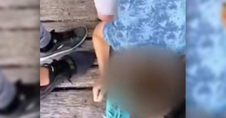 Kazali 11-latkowi całować buty i wrzucili jego rower do wody. Są już w rękach policji