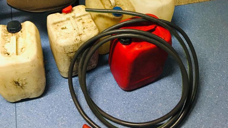 Zatrzymano obywateli Gruzji podejrzanych o kradzież paliwa