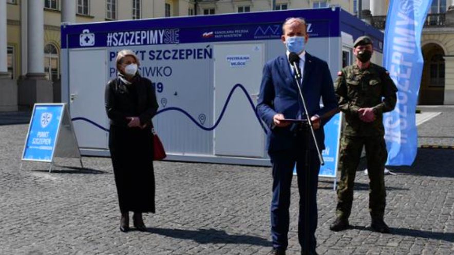 Warszawa. Od soboty 1 maja, od godziny 10, czynny będzie mobilny punkt szczepień na placu Bankowym