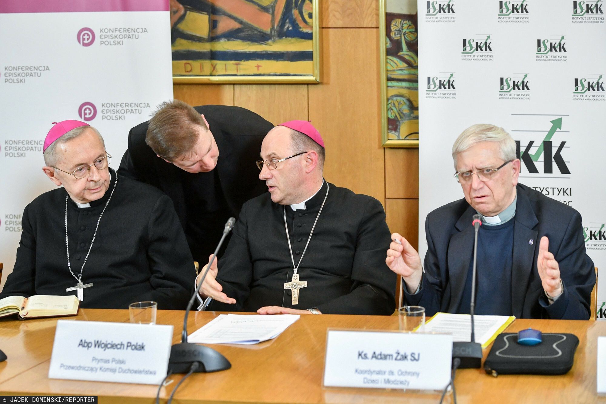 382. Zebranie Plenarne Konferencji Episkopatu Polski14.03.2019 Warszawa 382. Zebranie Plenarne Konferencji Episkopatu Polski  fot. Jacek Dominski/REPORTER
n/z: Stanislaw Gadecki, Wojciech Polak, Adam Zak koordynator ds. ochrony dzieci i mlodziezy przy Konferencji Episkopatu PolskiJacek Dominski/REPORTER