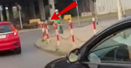 Sceny pod Warszawą. Nagle pojawiły się na pasach