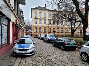 Legnica. Protesty i policja podczas spotkania z prezesem PiS