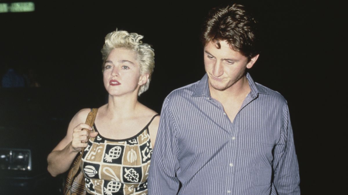 Madonna And Sean
American singer Madonna with her husband, actor Sean Penn, 1986.  (Photo by Vinnie Zuffante/Getty Images)
Vinnie Zuffante
huty25961