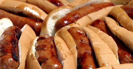 Skraca życie o 36 minut. Polacy jedzą regularnie