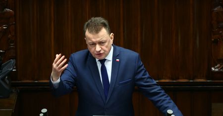 Błaszczak wszystko wiedział? Człowiek prezydenta uderza