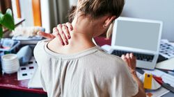 Taki ruch szyją może prowadzić do udaru. Eksperci odradzają tego nawyku