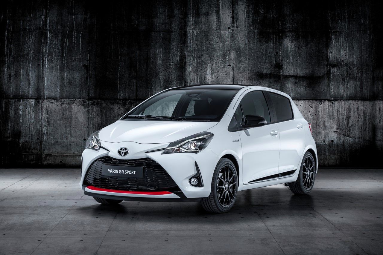 Toyota Yaris GR Sport z napędem hybrydowym. Inspirowana hot hatchem