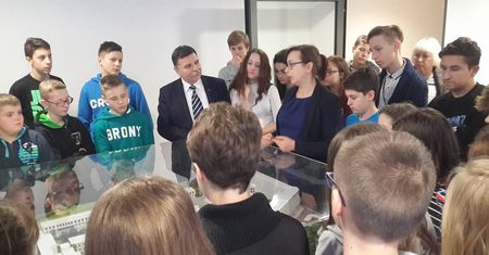 Młodzież z Zespołu Szkół Publicznych nr 2 odwiedziła Sejm