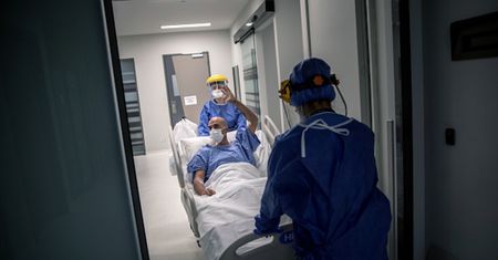 Wstydliwy problem u mężczyzn. Objaw pojawia się u zakażonych COVID-19