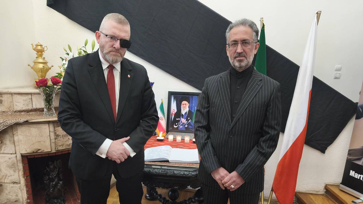 Grzegorz Braun w ambasadzie Iranu w Warszawie 